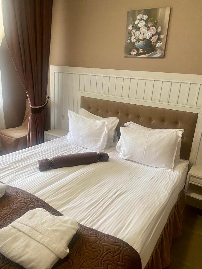 Boutique Hotel Deluxe Kamianets-Podilskyi Luaran gambar