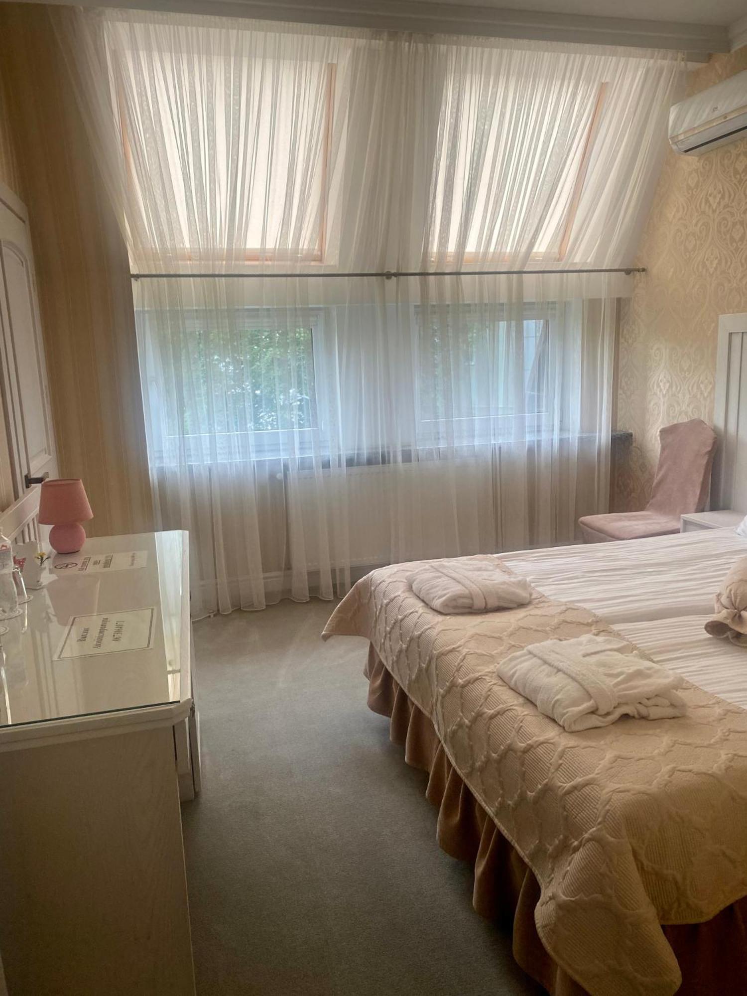 Boutique Hotel Deluxe Kamianets-Podilskyi Luaran gambar